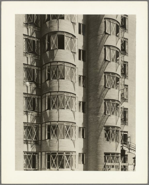 17-24 West 54th Street (Fifth Avenue - Sixth Avenue)